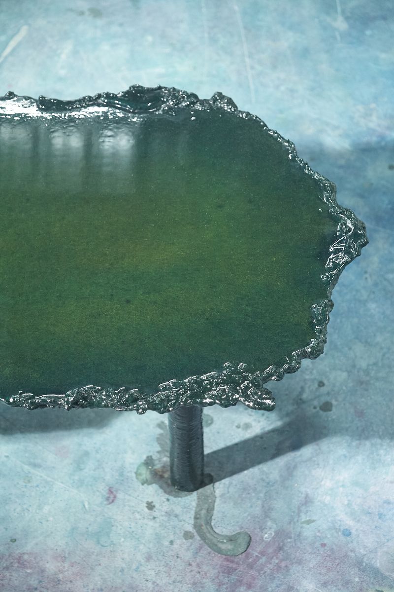 Arena A002, coffee table with five legs, by Maarten Alexander. Photo 5 of 12.