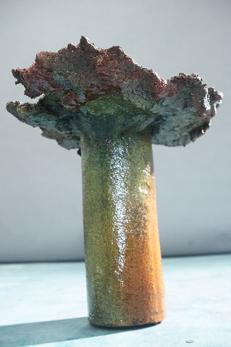 Arena A008, vase, by Maarten Alexander. Photo 2 of 11.
